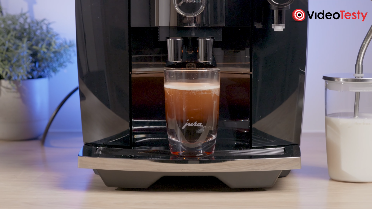 Kawa na zimno w Jura J10