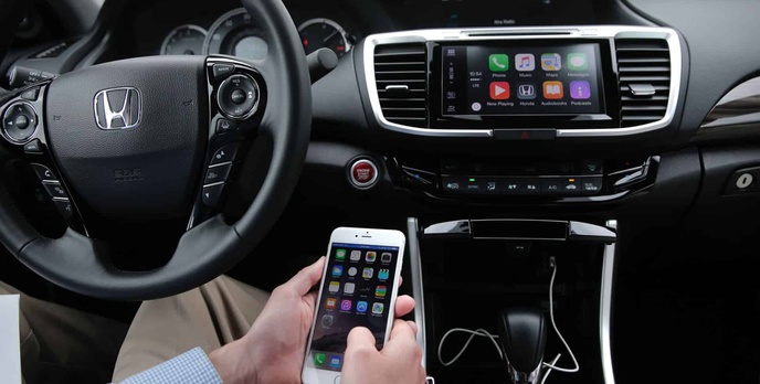 Mandaty za Używanie Smartfona w Samochodzie - Nowe Prawo we Francji