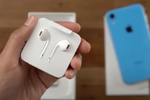 Nowe iPhone'y 12 bez słuchawek w zestawie