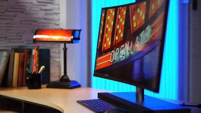 Komputer o Grubości Smartfona - Zaprezentowano ARCHOS Vision 215!