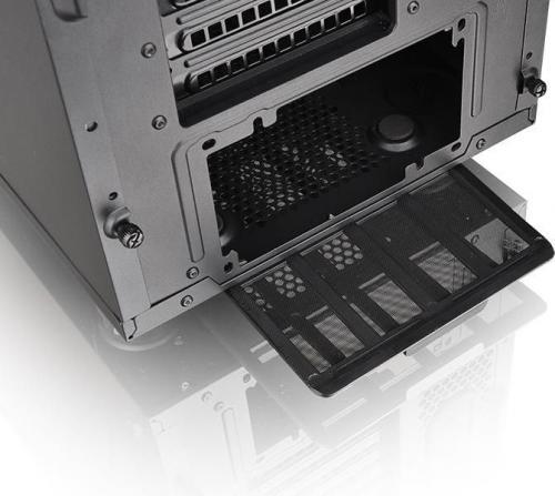 Thermaltake Core X31 Tempered Glass Edition (CA-1E9-00M1WN-03)