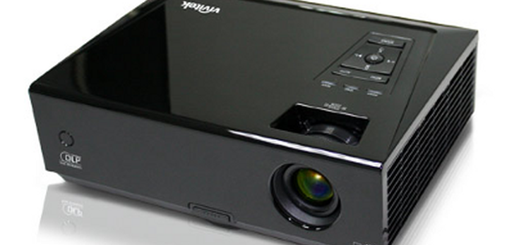 Vivitek D825ES