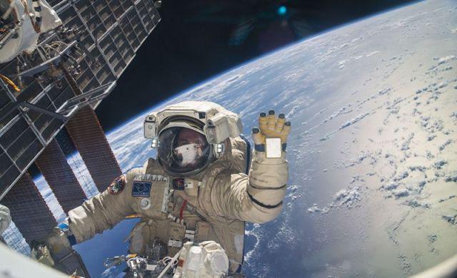 Astronauci Obejrzą Najnowsze Gwiezdne Wojny