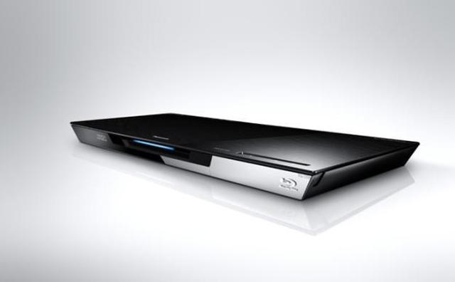 Ustaw swój Blu-ray Panasonic BBT01 do pionu!