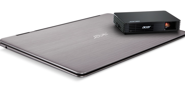 PIKO projektor Acer C120 – przenośne kino, które mieści się w kieszeni