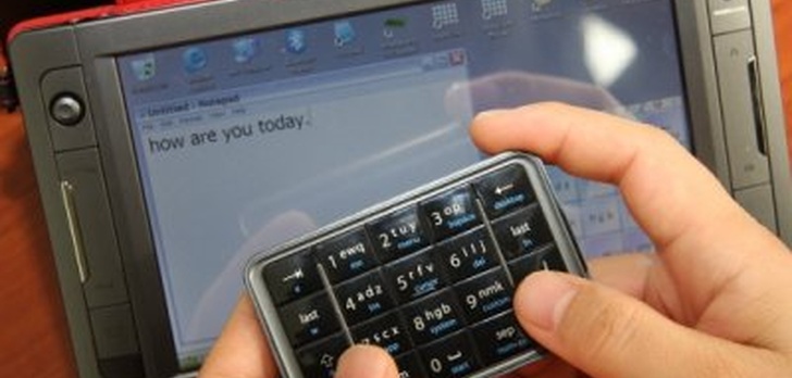 Mobience smallQWERTY – miniaturowa klawiatura dla „dotykowców”