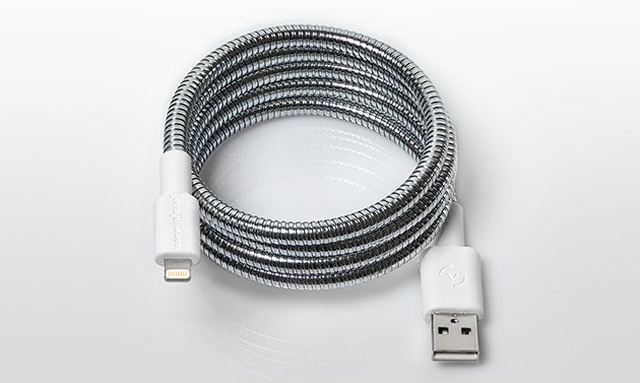Ten Kabel USB Przetrwa Praktycznie Wszystko