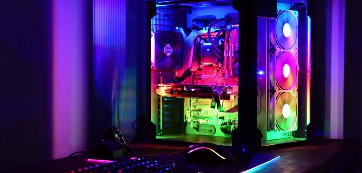 W tej obudowie zmieści się koń z kopytami! Corsair prezentuje skrzynkę Super-Tower!