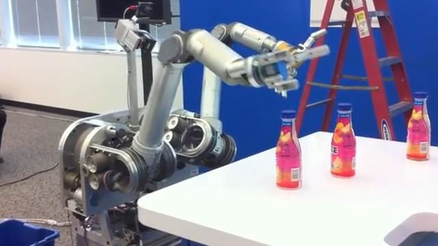 Robot-lokaj od Intela