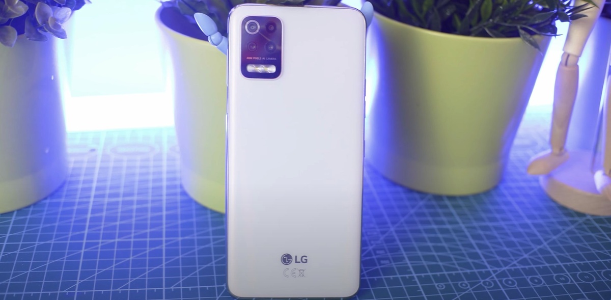 Smartfon LG k52 zdobył MIL-STD 810 G