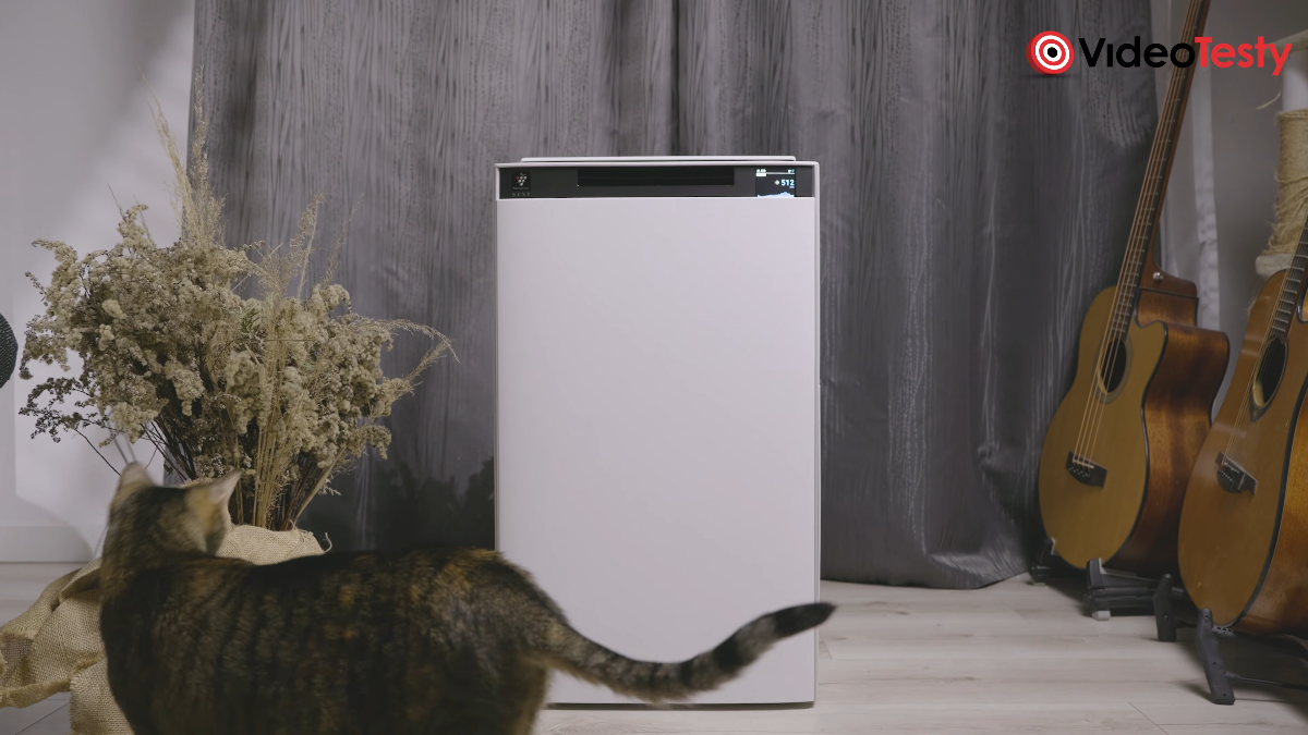 Sharp KI-TX100EU-W koło kota