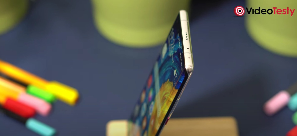 Mocno zagięty ekran i głośnik stereo - Mate 40 Pro zaskakuje designem