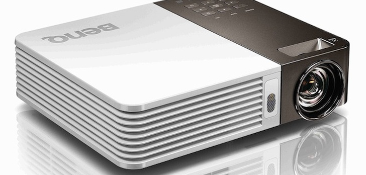 BenQ GP10 – mały projektor LED 550 ANSI z Wi-Fi