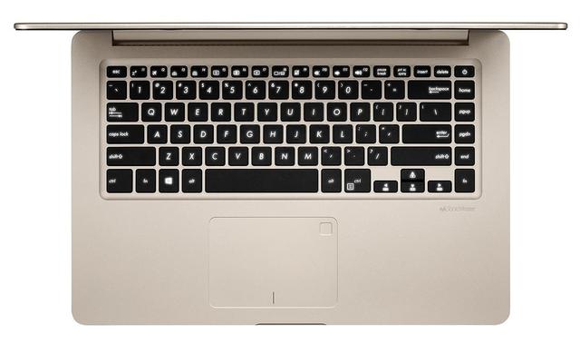 Klawiatura VivoBook S poprawia komfort i ergonomię pracy.