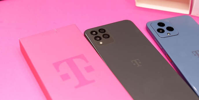 T Phone 5G i T Phone Pro 5G - Pierwsze wrażenia ze smartfonami od... T-Mobile