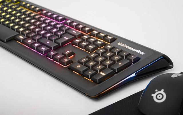 Najszybsza Klawiatura Od Steelseries Na Targach CES 2015