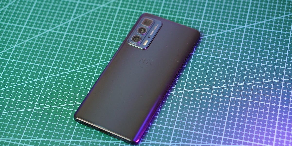 Motorola Edge 20 Pro oferuje tylko jeden głośnik na dole