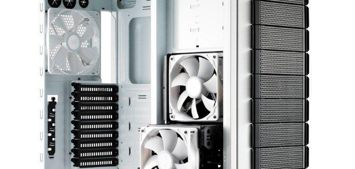 CM Storm Stryker – obudowa bez ograniczeń 