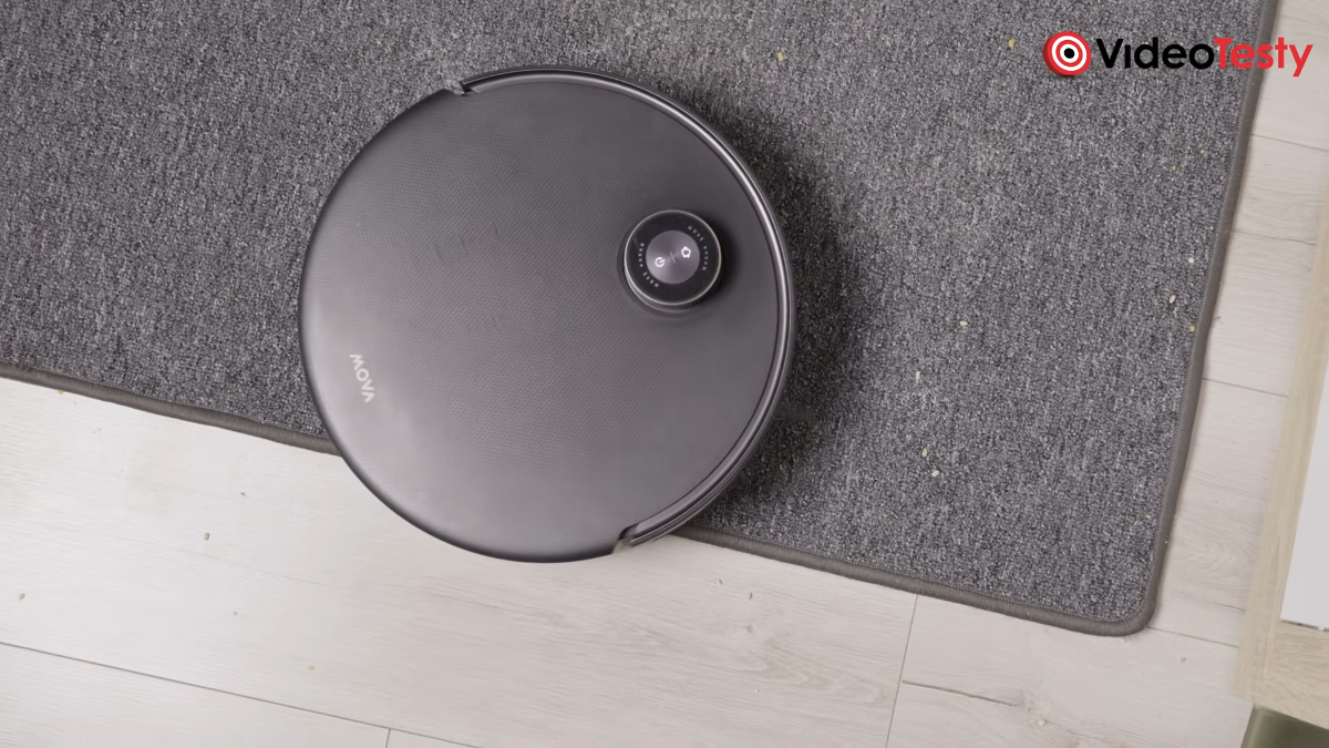 MOVA Z60 Ultra Roller Complete na dywanie