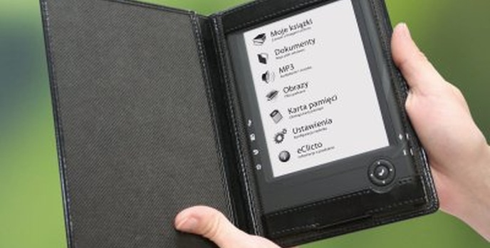 Kolporter wprowadza na rynek eClicto – pierwszy polski czytnik e-booków