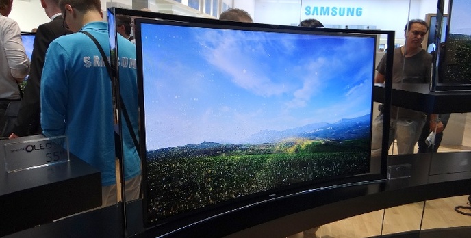 Na targach IFA 2013 Samsung przedstawił pierwszy na świecie profilowany telewizor Curved UHD
