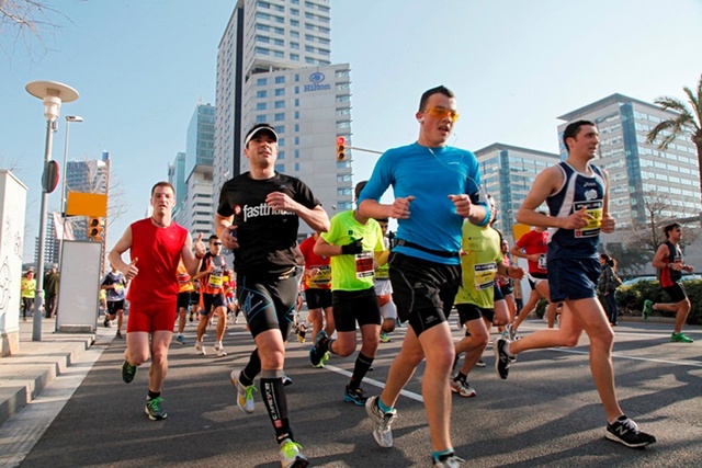10 Rzeczy Do Kupienia Podczas Przygotowywania Się Do Maratonu