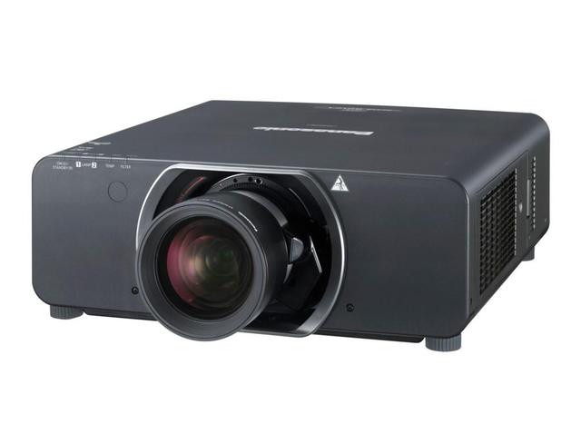 Panasonic z dwiema nowymi seriami projektorów