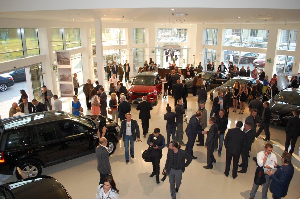 Nowy salon w sieci dilerskiej JLR Polska