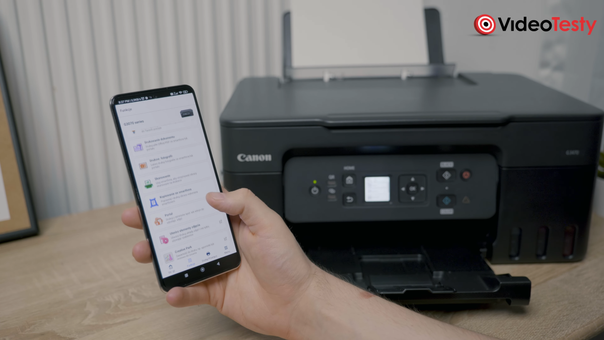 Korzystanie z aplikacji przed czarną drukarką Canon PIXMA G3470