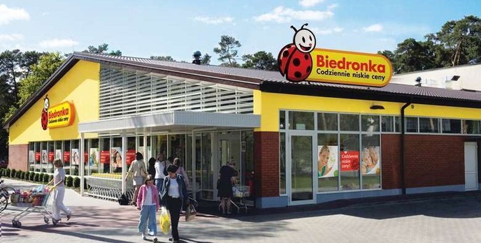 Biedronka wprowadza zakupy przez internet - Polska musi czekać