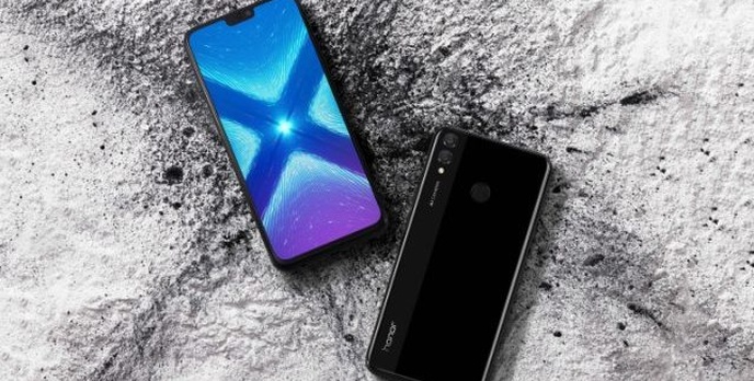 Topowy telefon za 1299 złotych? Honor 8X już w Polsce