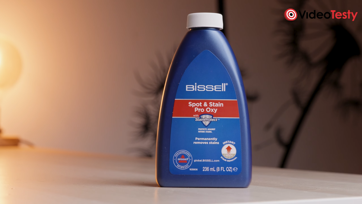 Koncentrat Bissel SpotClean C5 Pro na jasno-żółtym tle