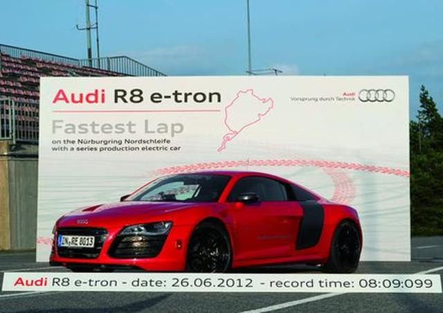 Audi R8 e-tron ustanawia rekord świata: w 8:09,099 minuty wokół toru Nürburgring