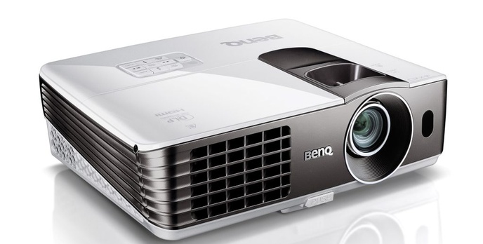 Dwa biznesowe projektory BenQ - MX720 (XGA) i MW721 (WXGA)