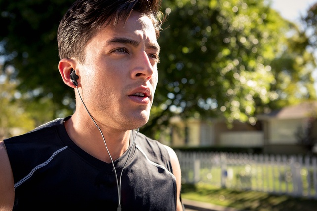 Premiera iPhone’a 7 i JBL Reflect Aware