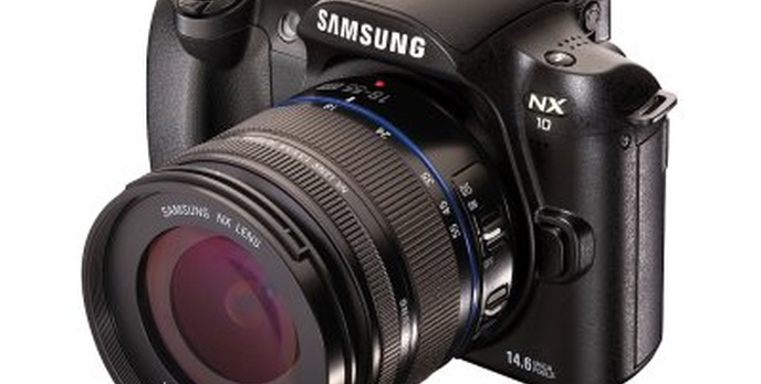 Samsung NX10 – aparat kompaktowy z wymienną optyką