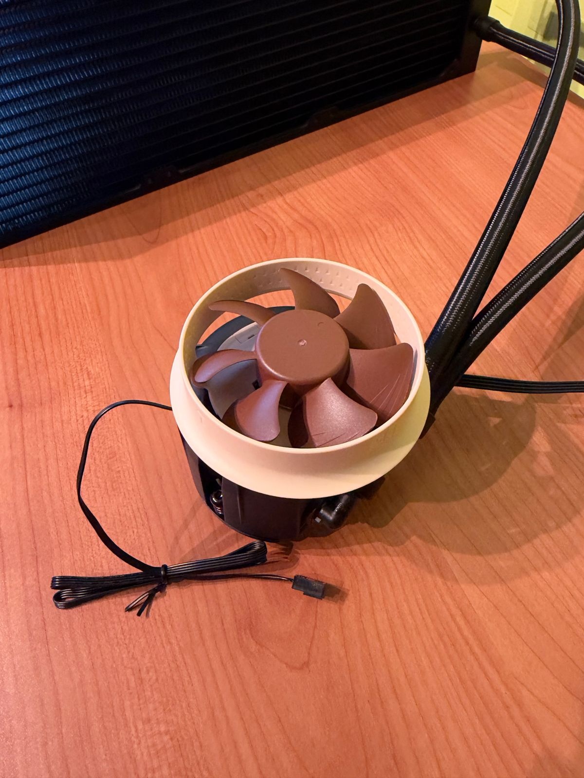 Noctua NL-LC1-42 - NL-ACF1 80 mm wentylator na pompę