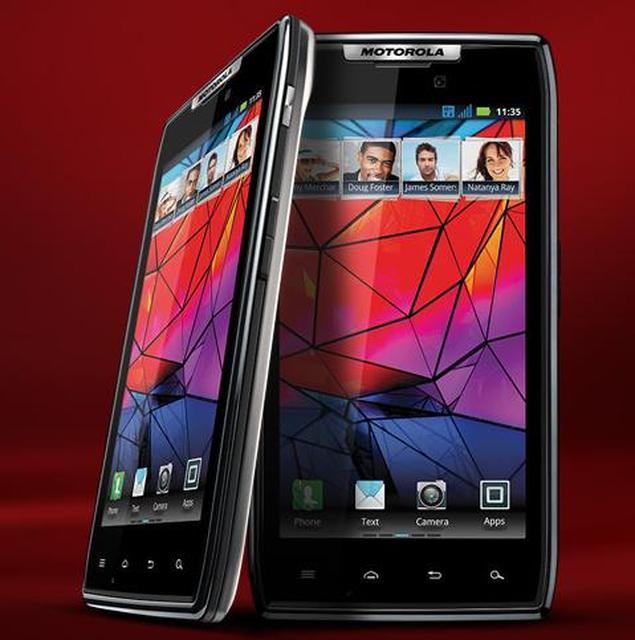 Motorola RAZR to połączenie niewiarygodnie cienkiej konstrukcji i innowacyjności