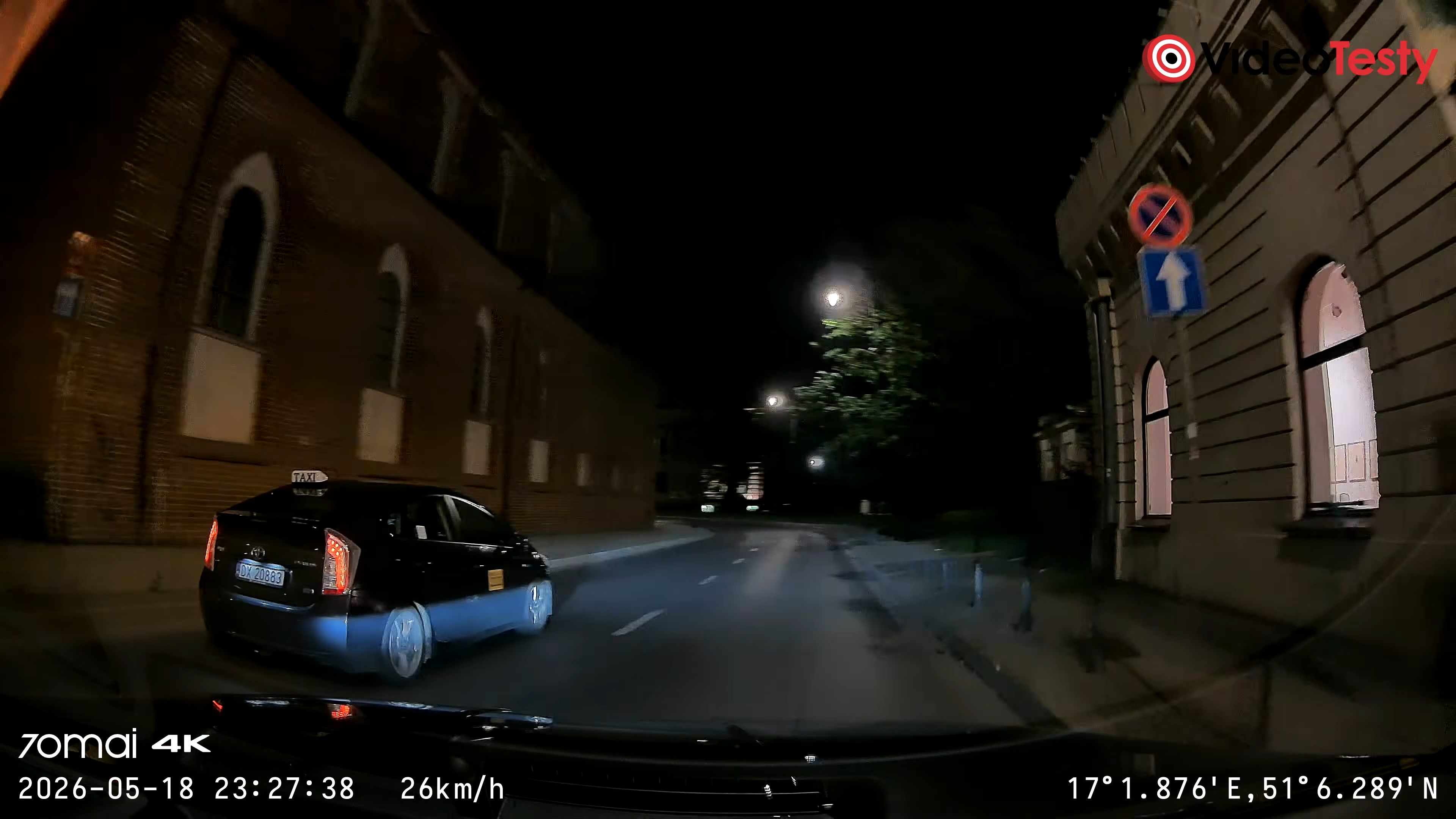Klatka z nagrania z 70mai A800SE nocą