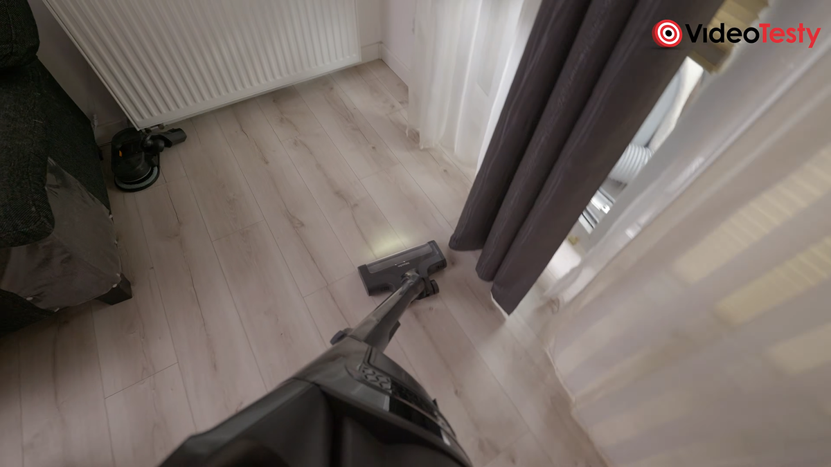 POV sprzątania z Miele Triflex HX3 Plus Aqua