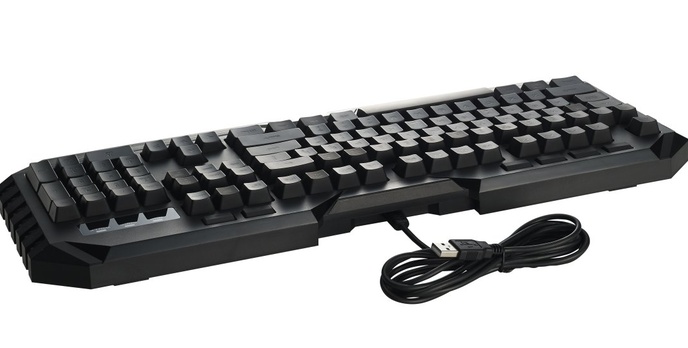 CM Storm Octane - Interesujące Akcesoria Gamingowe