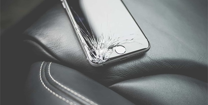 iPhone uszkodzony po wymianie ekranu - Szykuje się kolejna afera!