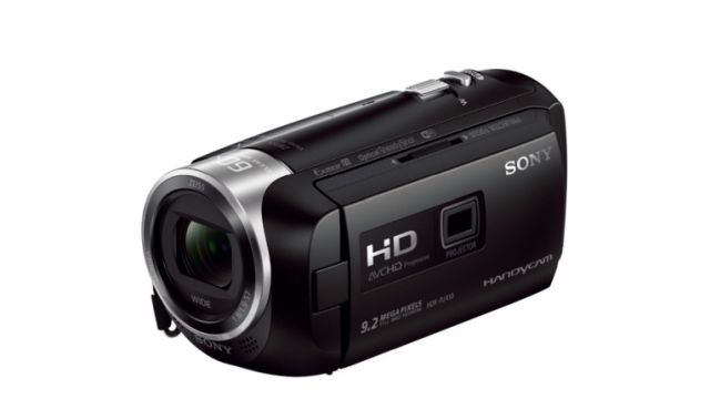 Sony HDR-PJ410B ma wiele przydatnych funkcji jak np. transmisja strumieniona