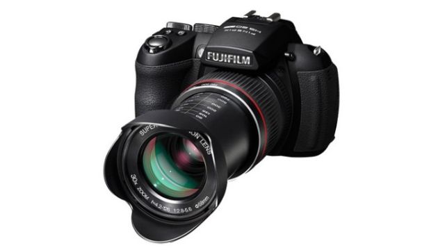  Fuji FinePix HS20 EXR to wysokiej jakości aparat w niezłej cenie