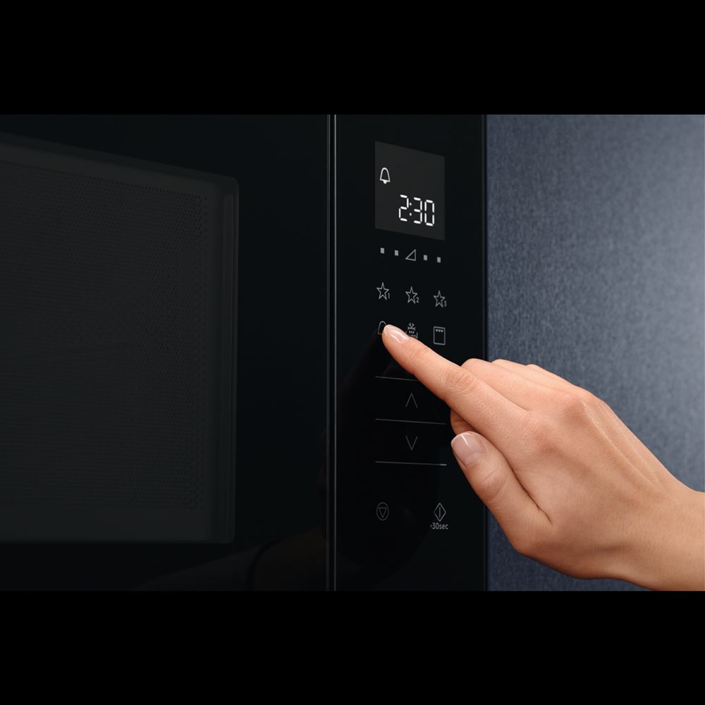 obsługa kuchenki mikrofalowej Electrolux