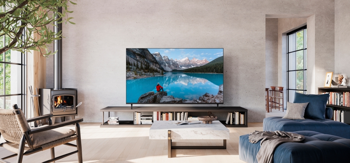 telewizor Panasonic TX-55MX800 w salonie