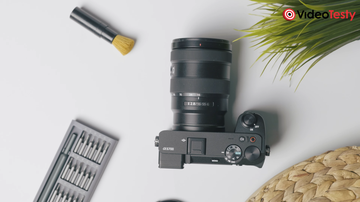 Sony a6700 widziany od góry