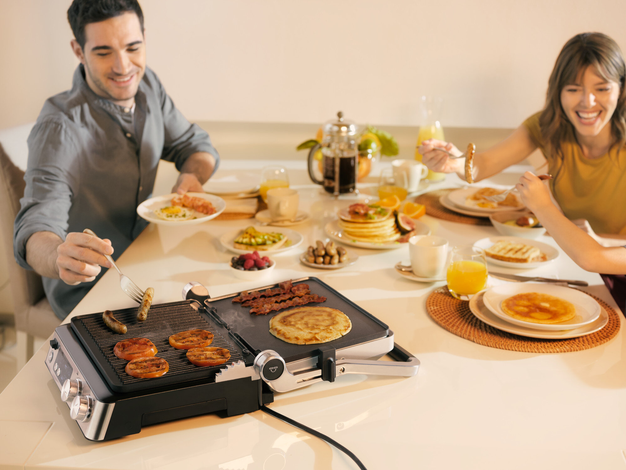 smakołyki na grillu elektrycznym BRAUN CG 7044