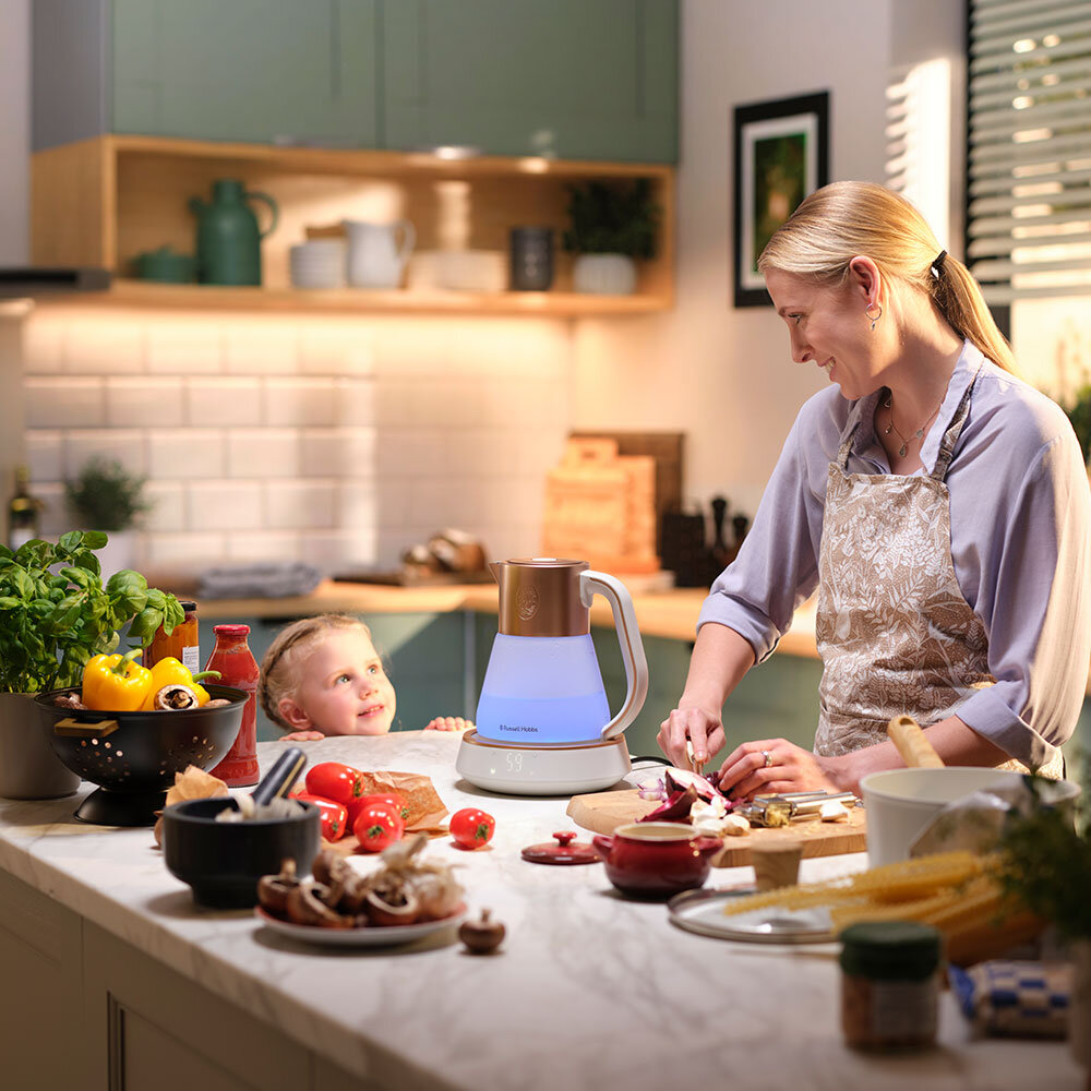 Czajnik RUSSELL HOBBS Calm 27450-70 z podświetleniem
