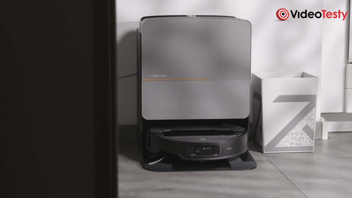 Roborock Saros Z70 w stacji